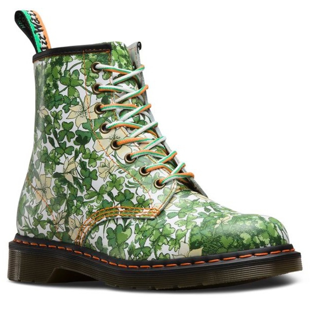 Dr. Martens never worn clover boots size 8men/9women